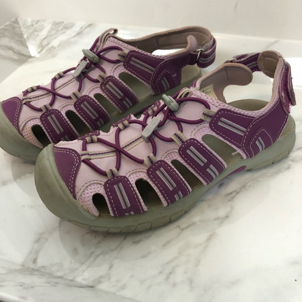 Khombu Sport Sandals